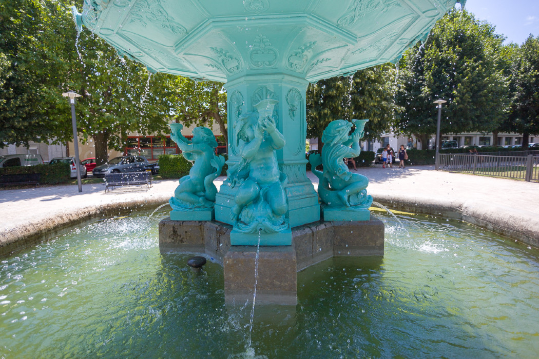 Restructuration de la fontaine traditionnelle de la place de la Résistance 5