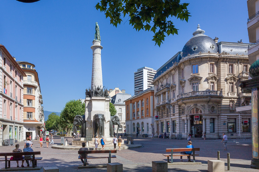 Place des Elephants 2